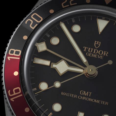 Scopri gli orologi TUDOR Black Bay 58 